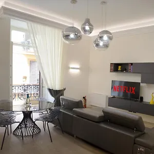 Fafgrandsuitenapoli Hébergement de vacances